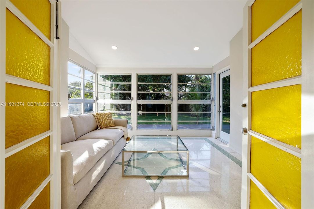 For Sale: $2,400,000 (4 beds, 4 baths, 1908 Square Feet)