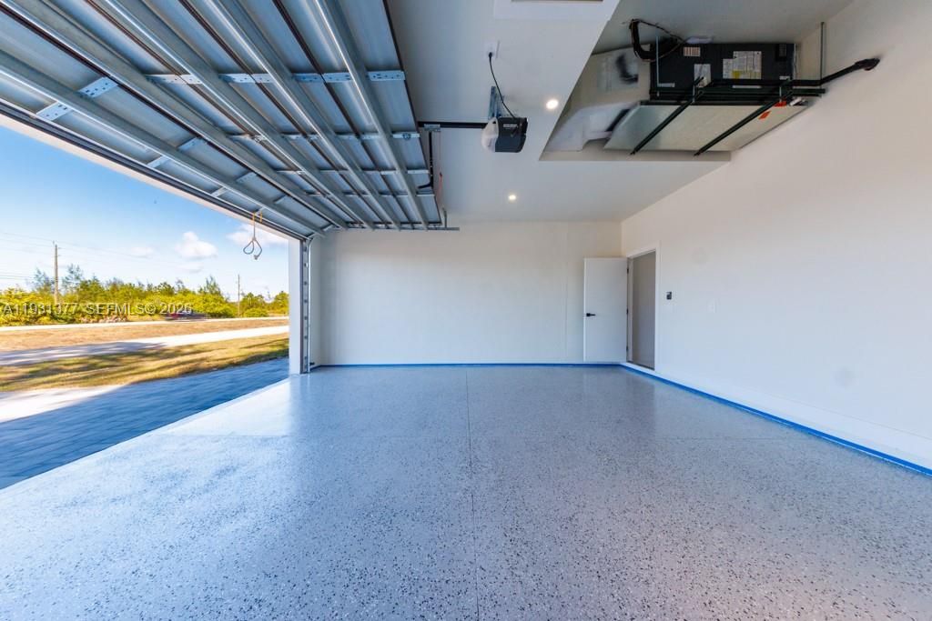 На продажу: $430,000 (4 спален, 2 ванн, 1719 Квадратных фут)