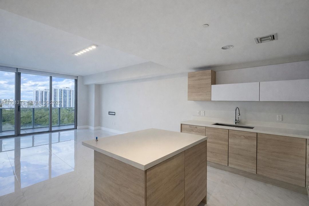En Venta: $510,000 (1 camas, 2 baños, 937 Pies cuadrados)