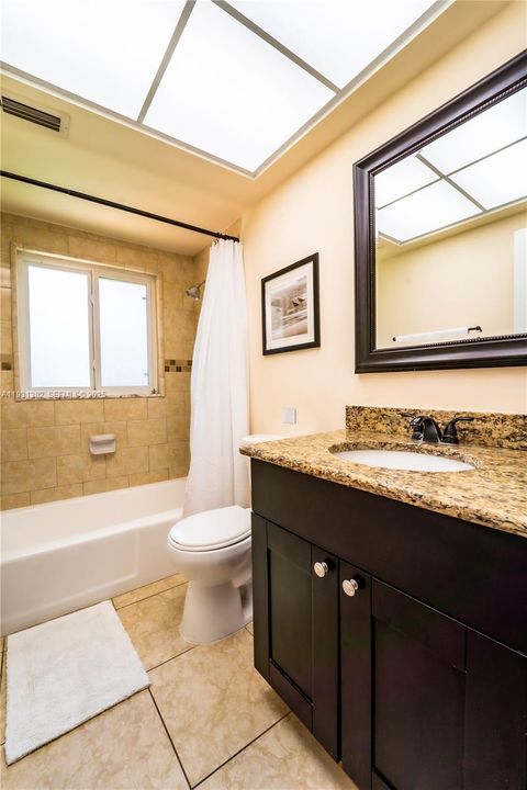 For Sale: $285,000 (3 beds, 2 baths, 1197 Square Feet)