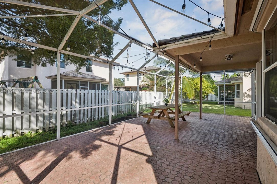 For Sale: $670,000 (3 beds, 2 baths, 2456 Square Feet)