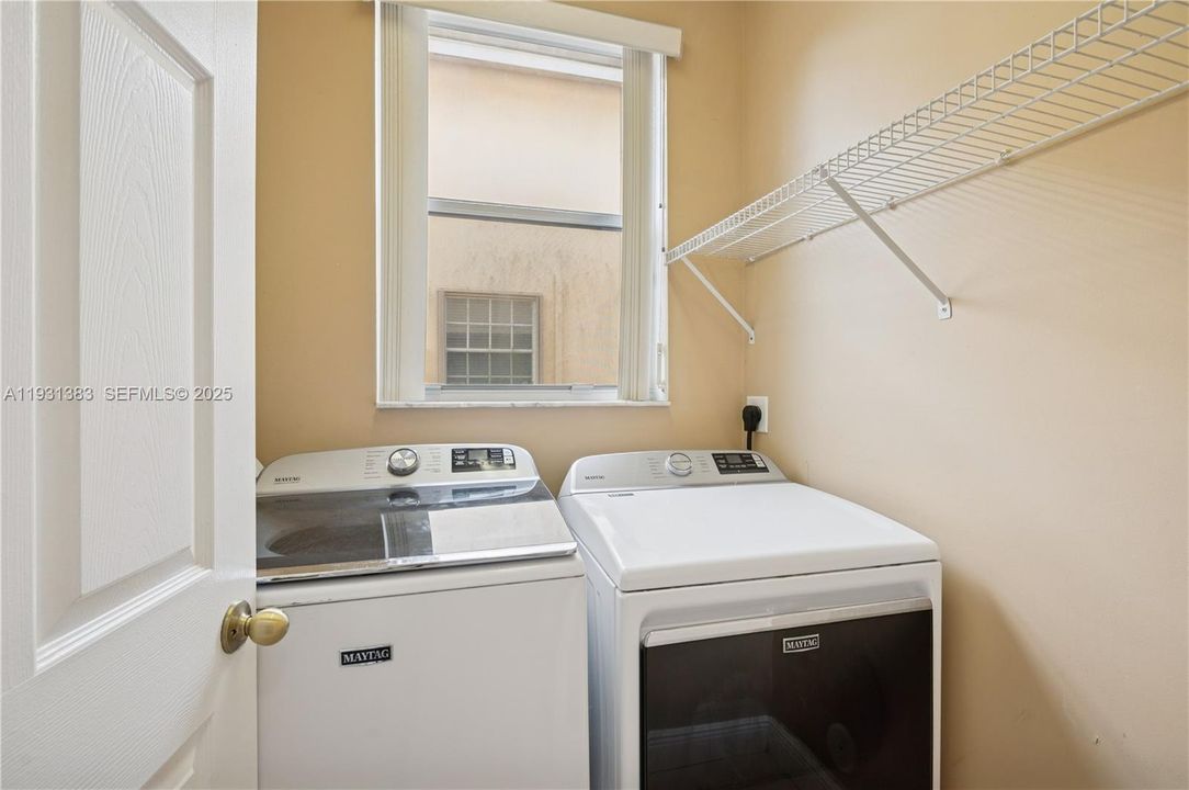 For Sale: $670,000 (3 beds, 2 baths, 2456 Square Feet)