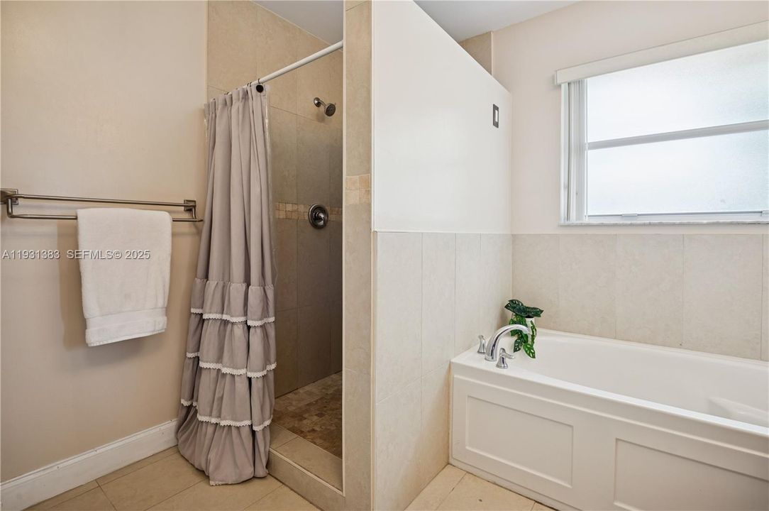 For Sale: $670,000 (3 beds, 2 baths, 2456 Square Feet)