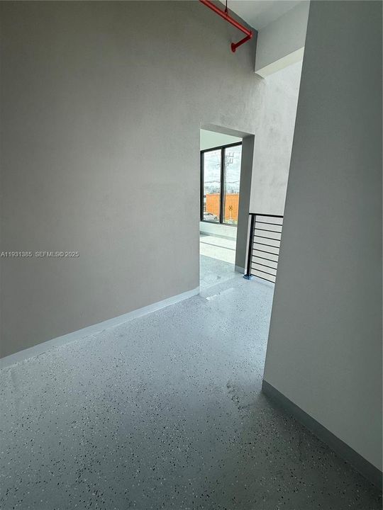 For Rent: $2,500 (2 beds, 2 baths, 865 Square Feet)