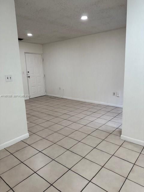 For Rent: $2,000 (2 beds, 1 baths, 12094 Square Feet)