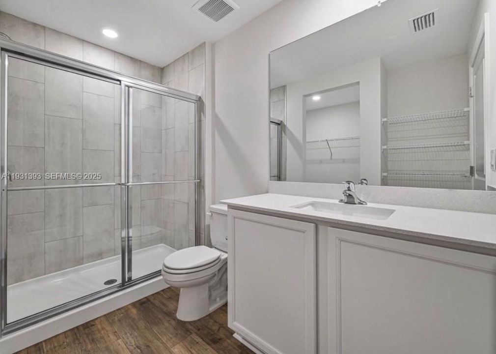 For Sale: $323,000 (3 beds, 2 baths, 1461 Square Feet)