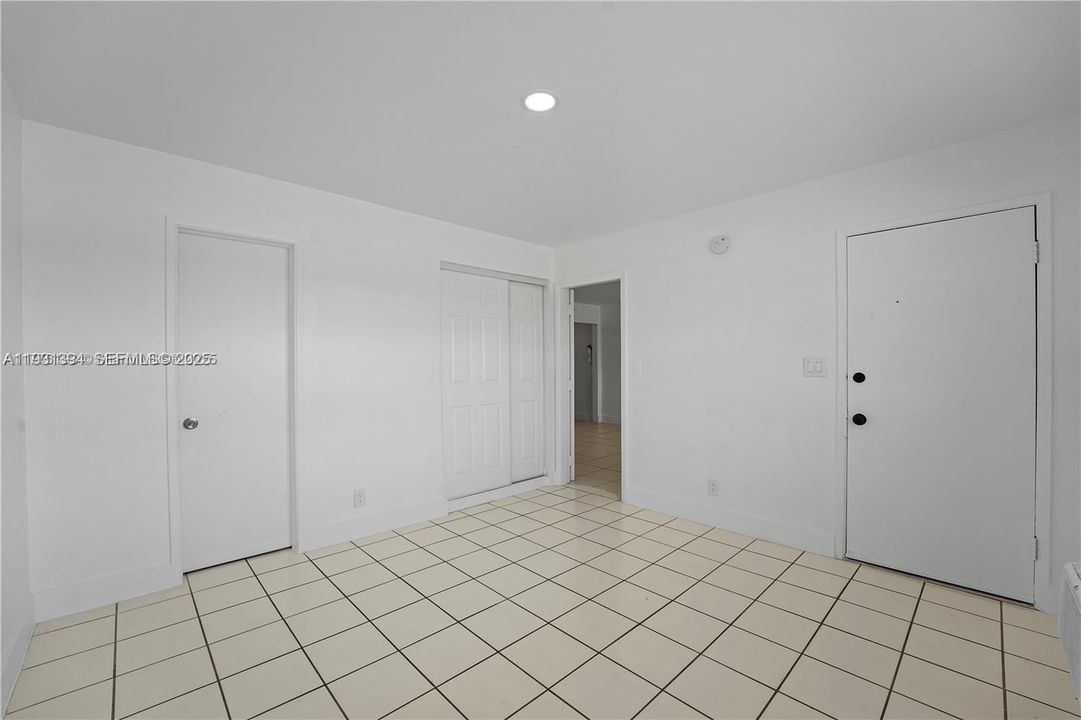 En Renta: $2,100 (2 camas, 2 baños, 2338 Pies cuadrados)