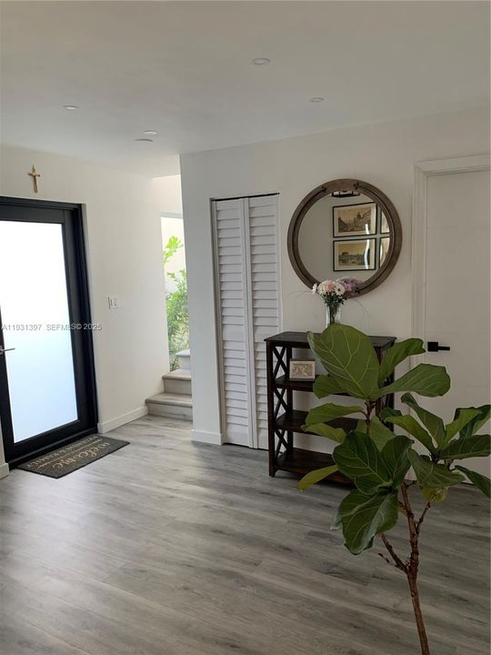 For Rent: $3,200 (3 beds, 2 baths, 1378 Square Feet)