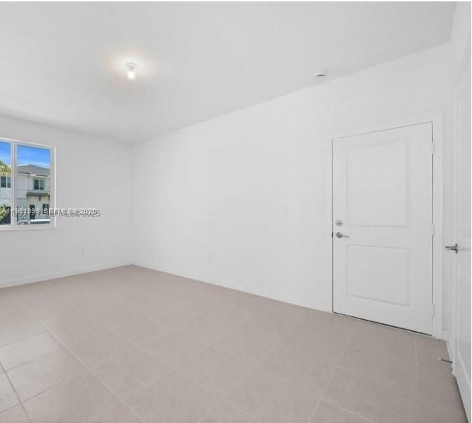 For Rent: $3,000 (4 beds, 3 baths, 1790 Square Feet)