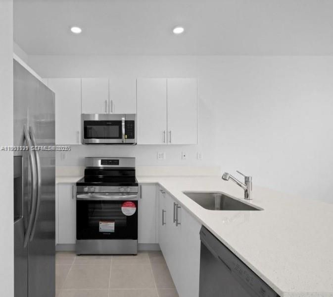 For Rent: $3,000 (4 beds, 3 baths, 1790 Square Feet)