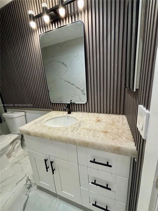 For Rent: $3,000 (2 beds, 1 baths, 1968 Square Feet)