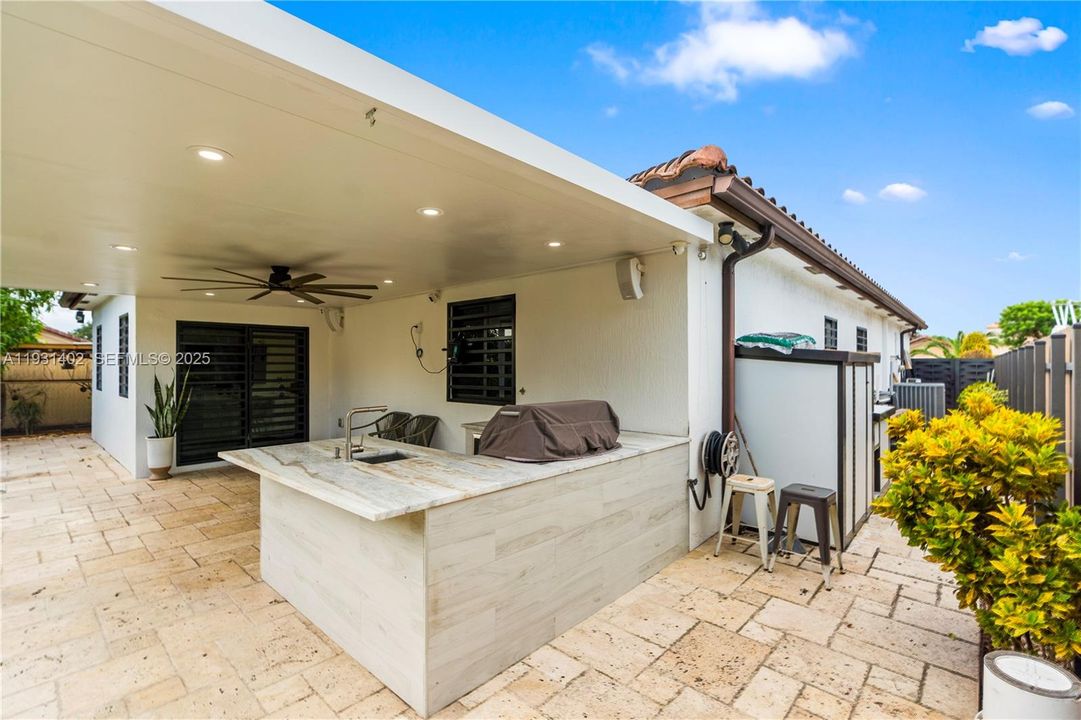 В аренду: $3,250 (3 спален, 2 ванн, 1914 Квадратных фут)