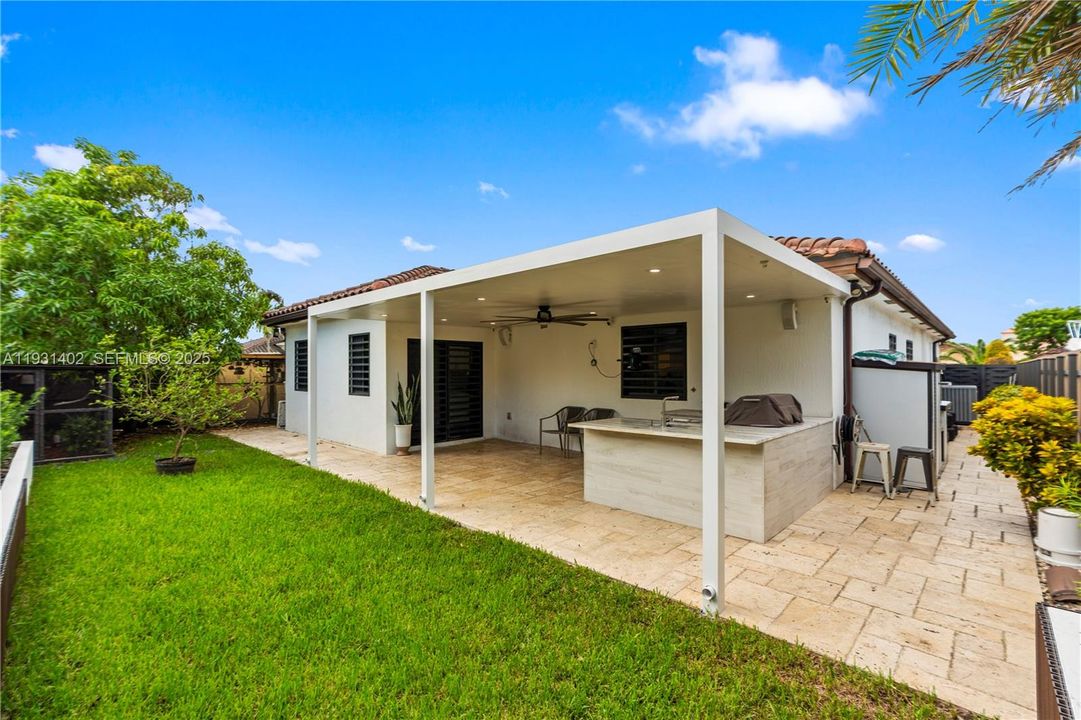 В аренду: $3,250 (3 спален, 2 ванн, 1914 Квадратных фут)