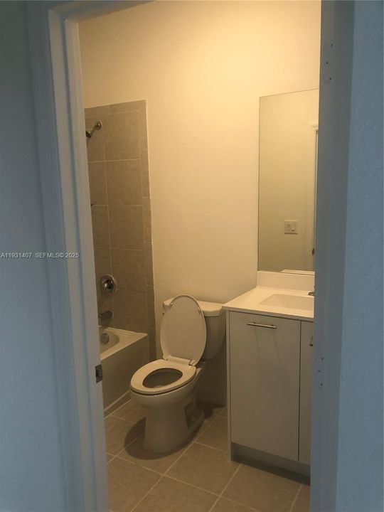 For Rent: $2,800 (3 beds, 2 baths, 1500 Square Feet)