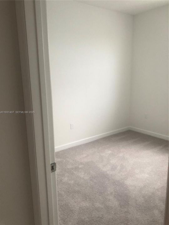 For Rent: $2,800 (3 beds, 2 baths, 1500 Square Feet)