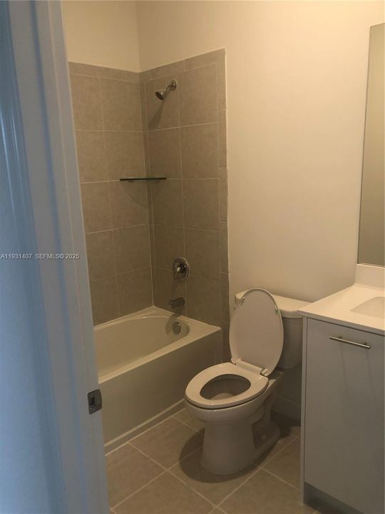 For Rent: $2,800 (3 beds, 2 baths, 1500 Square Feet)