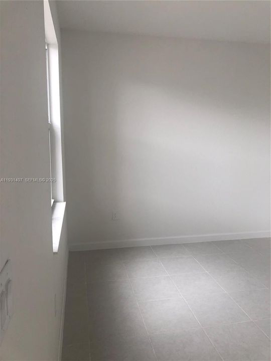 For Rent: $2,800 (3 beds, 2 baths, 1500 Square Feet)