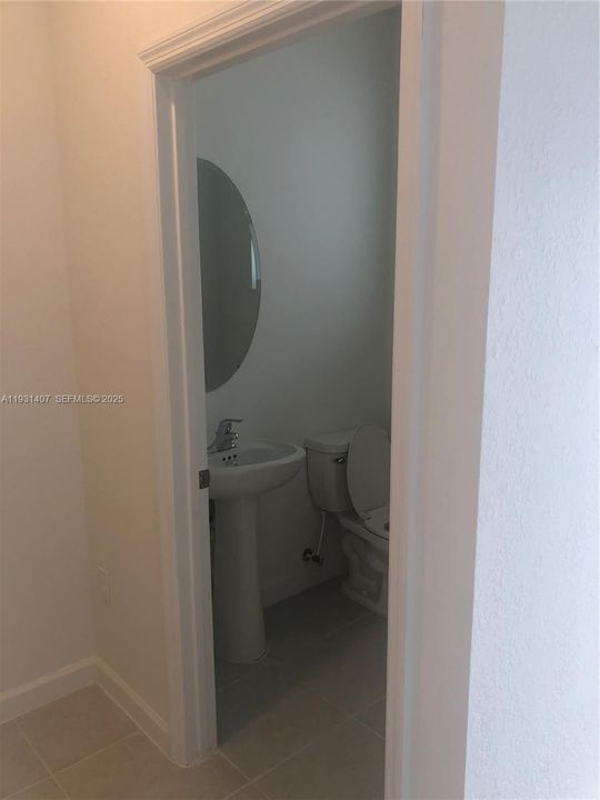 For Rent: $2,800 (3 beds, 2 baths, 1500 Square Feet)