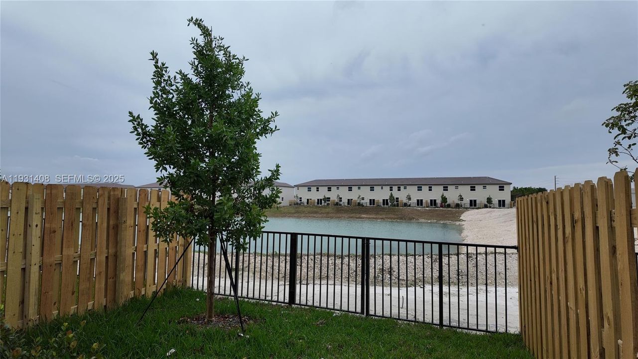 For Rent: $2,350 (3 beds, 2 baths, 0 Square Feet)