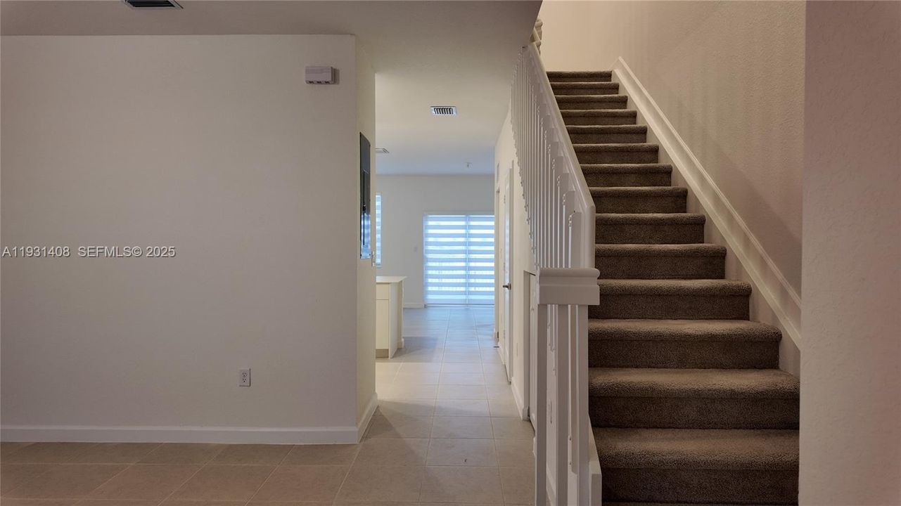 For Rent: $2,350 (3 beds, 2 baths, 0 Square Feet)