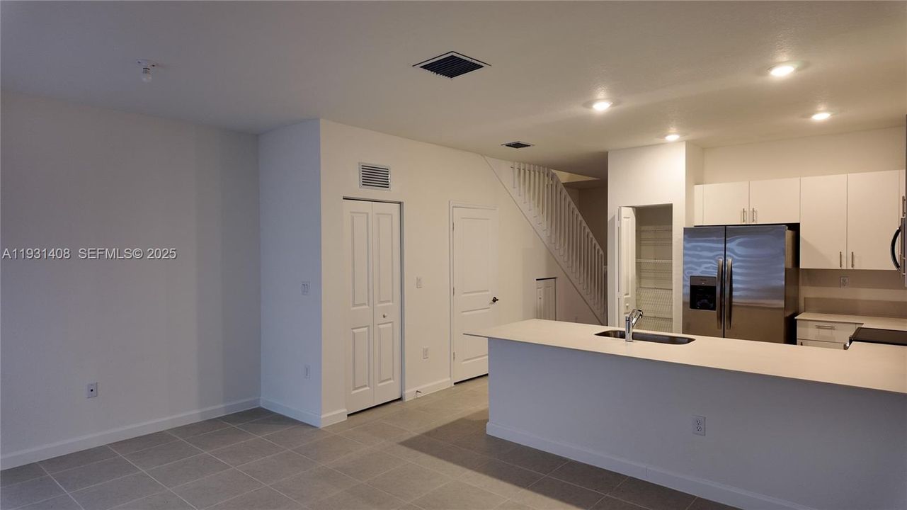 For Rent: $2,350 (3 beds, 2 baths, 0 Square Feet)