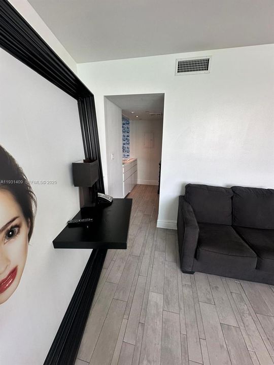 В аренду: $3,600 (0 спален, 1 ванн, 477 Квадратных фут)