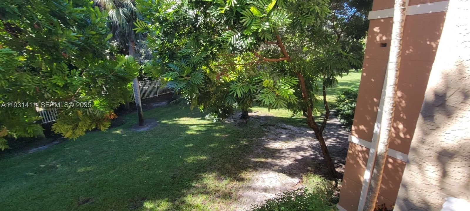 For Rent: $1,700 (1 beds, 1 baths, 843 Square Feet)