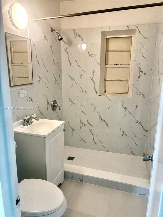 В аренду: $2,100 (2 спален, 1 ванн, 630 Квадратных фут)