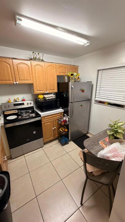 For Sale: $156,000 (2 beds, 2 baths, 800 Square Feet)