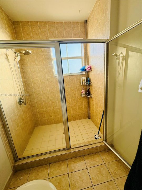 待售: $420,000 (3 贝兹, 3 浴室, 1410 平方英尺)