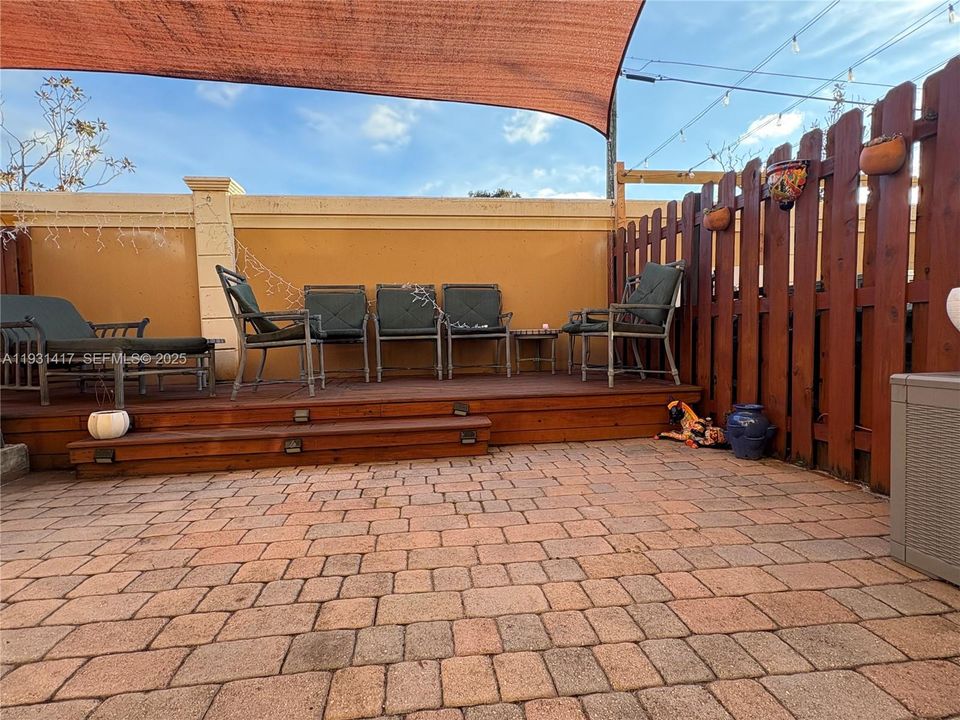 待售: $420,000 (3 贝兹, 3 浴室, 1410 平方英尺)