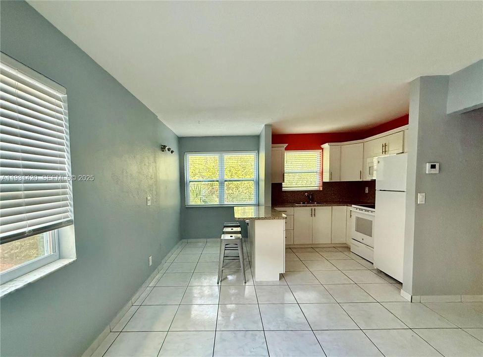 待售: $135,000 (1 贝兹, 1 浴室, 480 平方英尺)