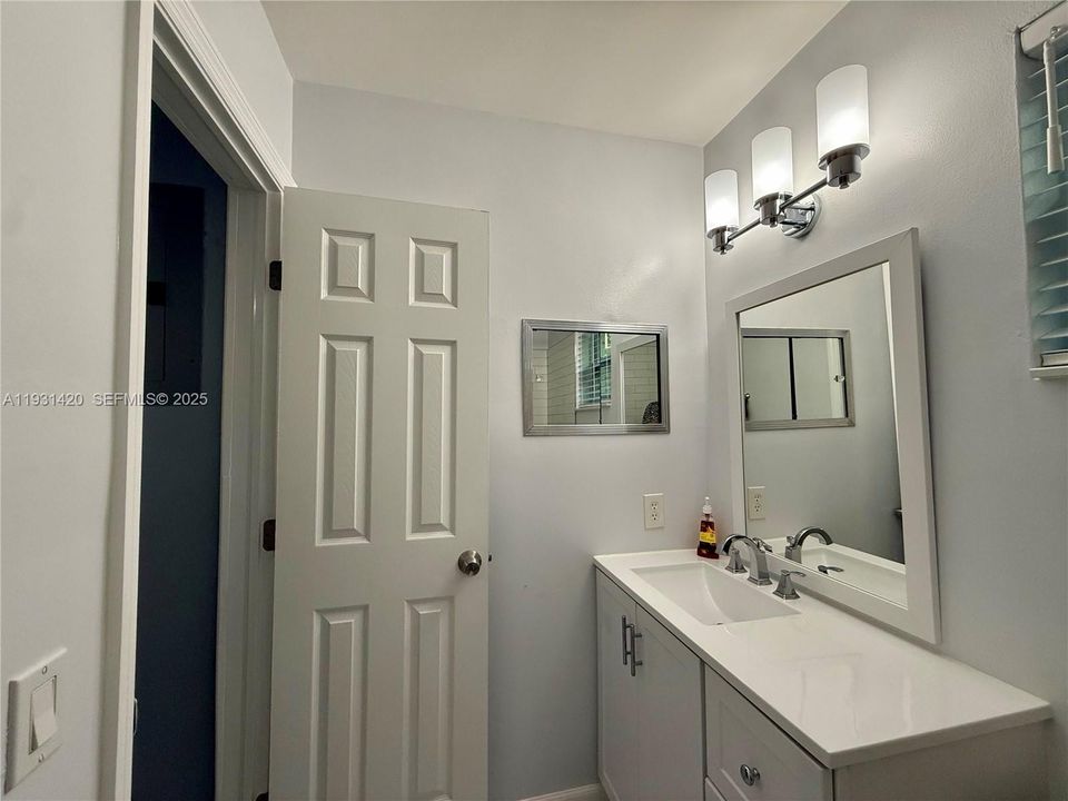 待售: $135,000 (1 贝兹, 1 浴室, 480 平方英尺)