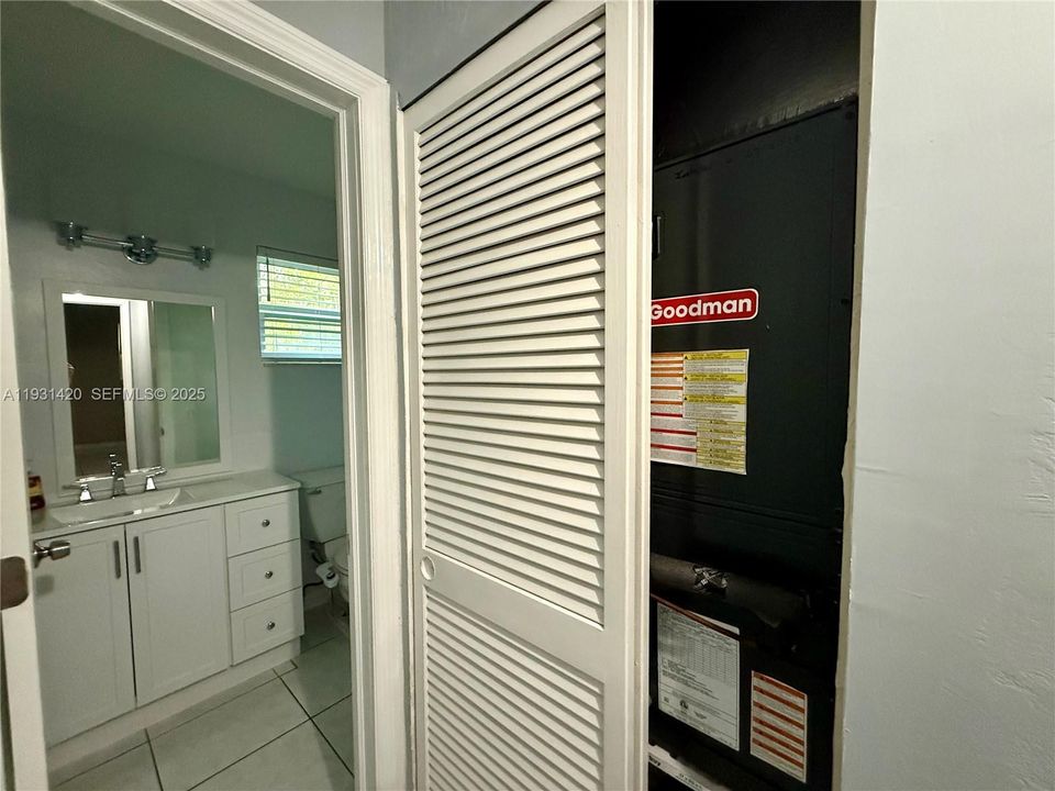 待售: $135,000 (1 贝兹, 1 浴室, 480 平方英尺)