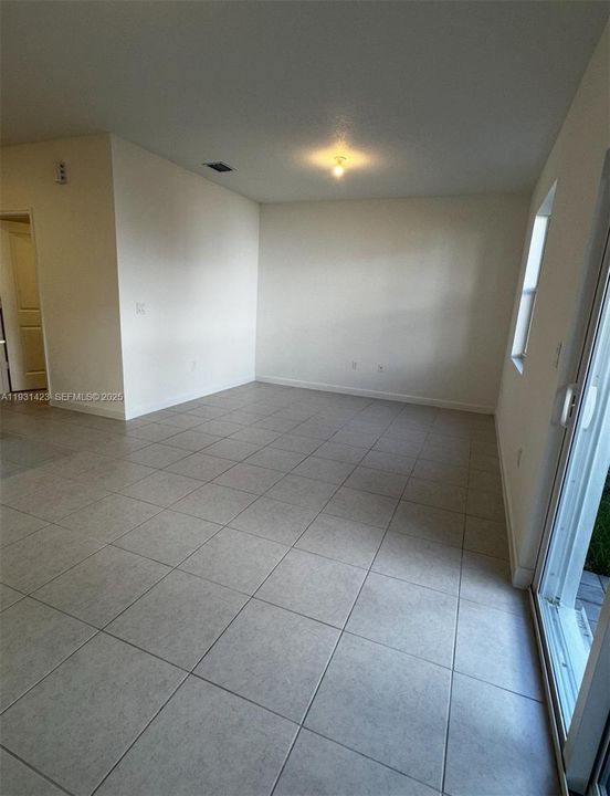 Active With Contract: $3,790 (3 beds, 2 baths, 1697 Square Feet)