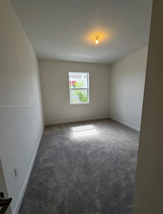 Active With Contract: $3,790 (3 beds, 2 baths, 1697 Square Feet)