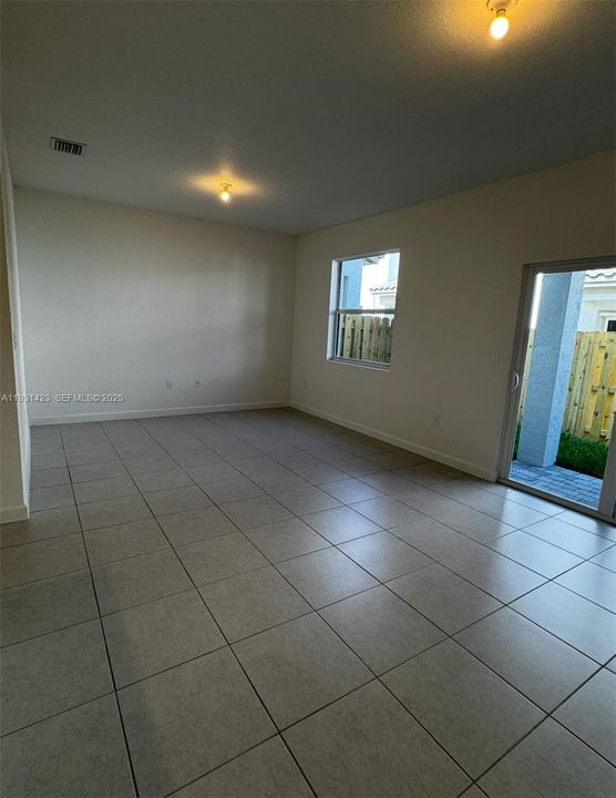 Active With Contract: $3,790 (3 beds, 2 baths, 1697 Square Feet)