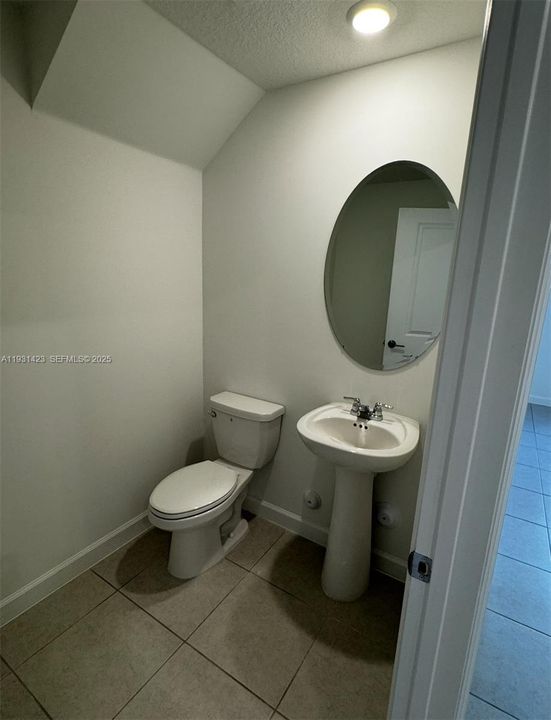 Active With Contract: $3,790 (3 beds, 2 baths, 1697 Square Feet)