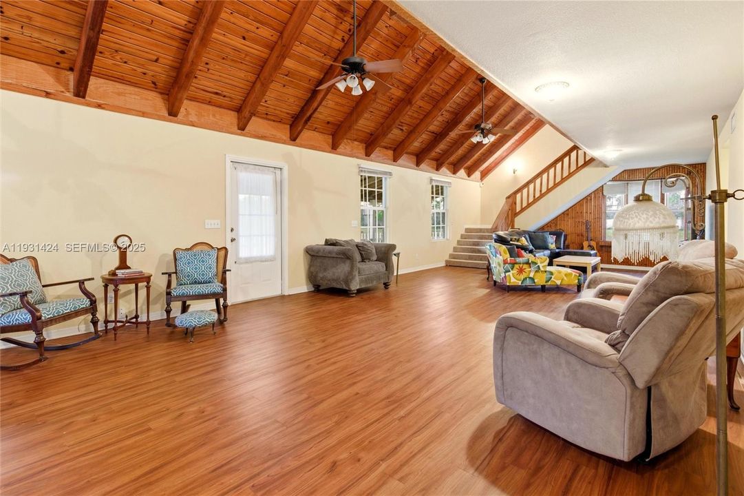 En Venta: $579,900 (4 camas, 3 baños, 0 Pies cuadrados)