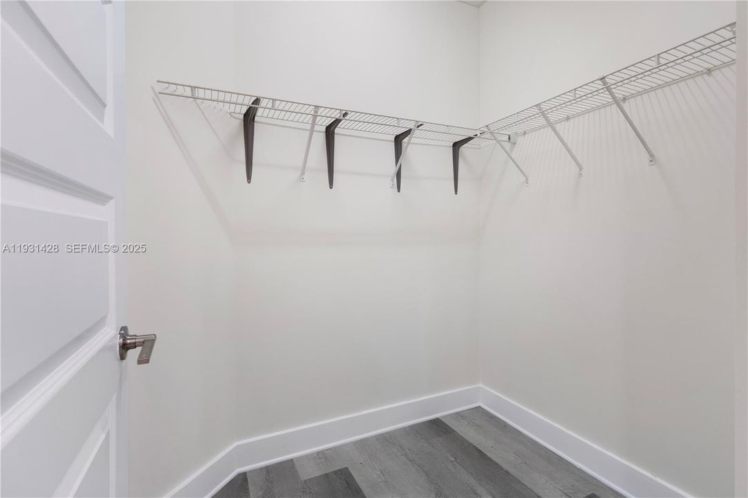 В аренду: $3,300 (3 спален, 2 ванн, 1322 Квадратных фут)