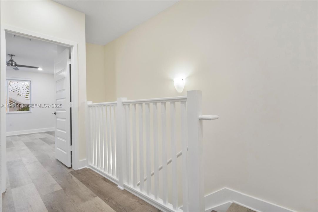 В аренду: $3,300 (3 спален, 2 ванн, 1322 Квадратных фут)