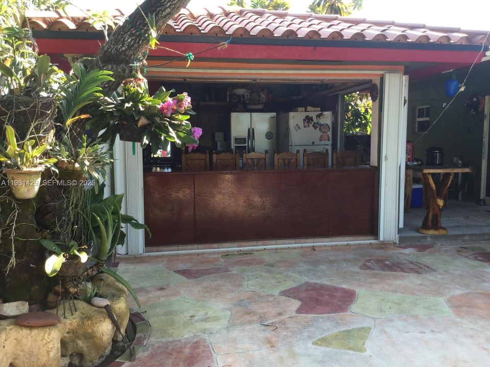 For Sale: $845,000 (4 beds, 3 baths, 2142 Square Feet)