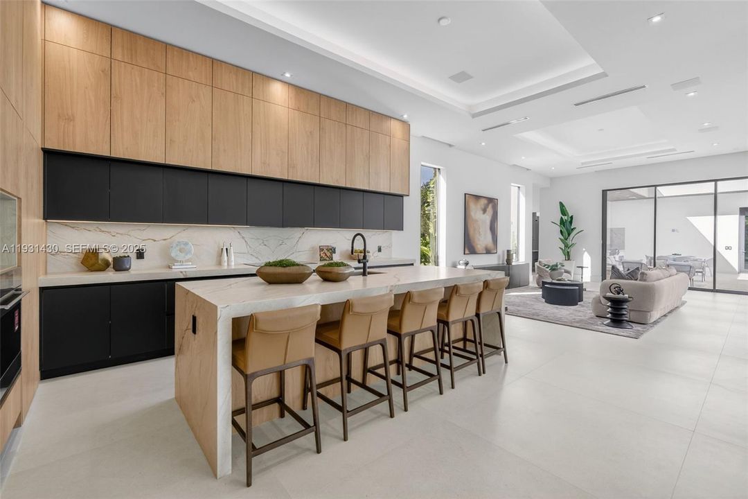 For Sale: $5,495,000 (5 beds, 6 baths, 0 Square Feet)