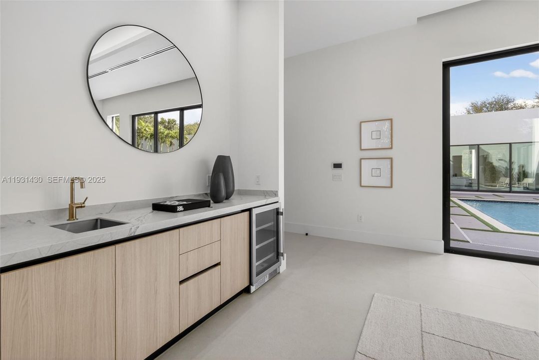 For Sale: $5,495,000 (5 beds, 6 baths, 0 Square Feet)