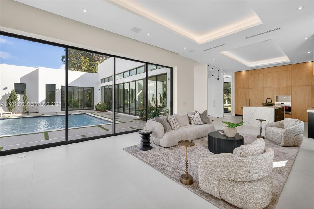 For Sale: $5,495,000 (5 beds, 6 baths, 0 Square Feet)