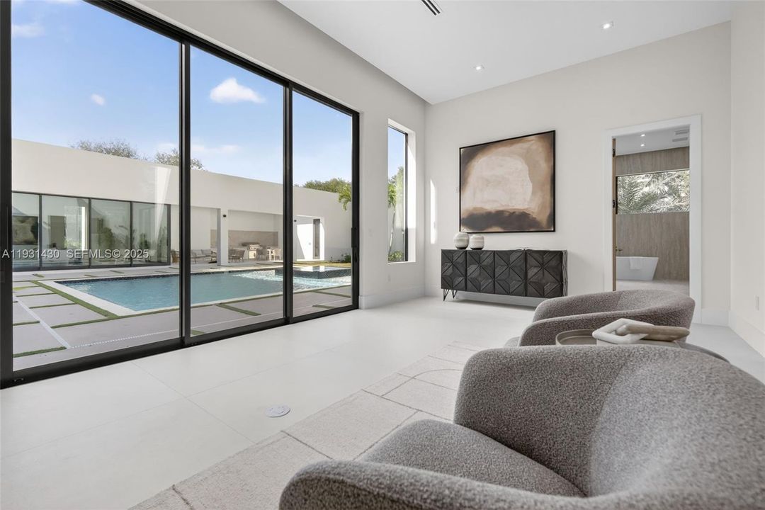 For Sale: $5,495,000 (5 beds, 6 baths, 0 Square Feet)