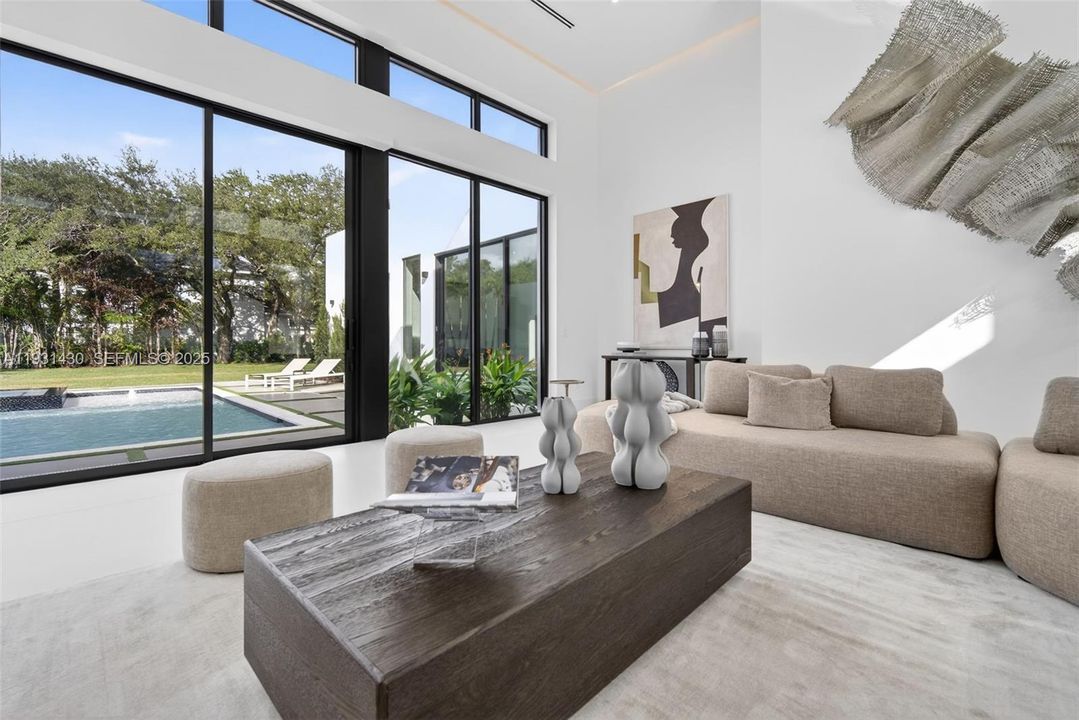 For Sale: $5,495,000 (5 beds, 6 baths, 0 Square Feet)