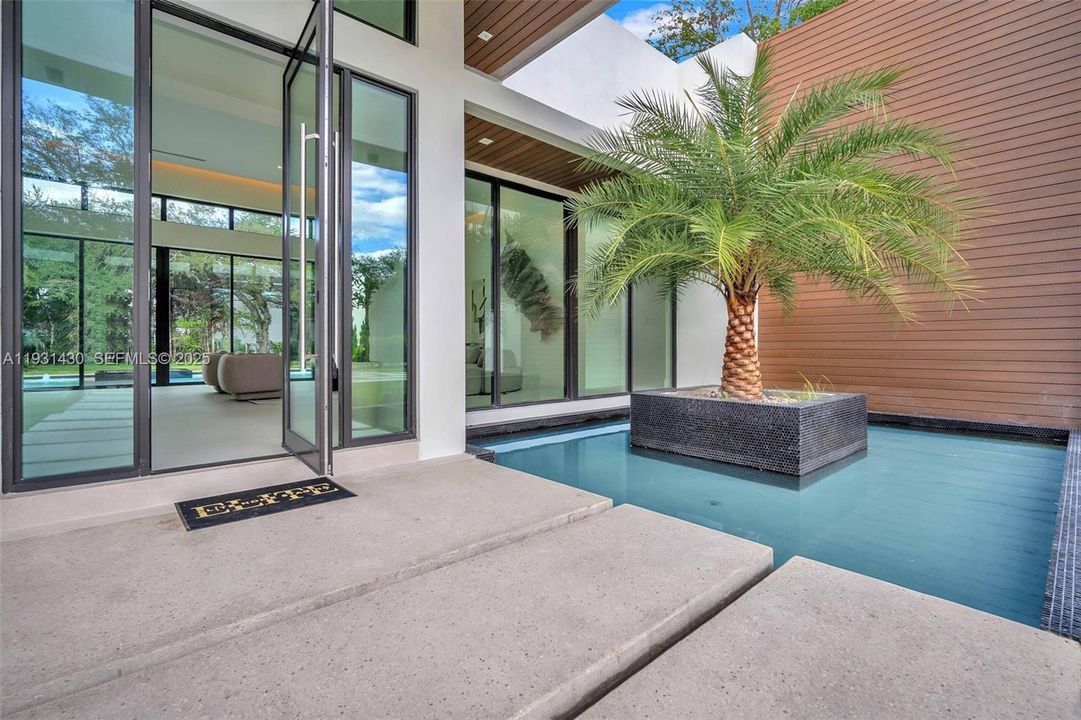 For Sale: $5,495,000 (5 beds, 6 baths, 0 Square Feet)