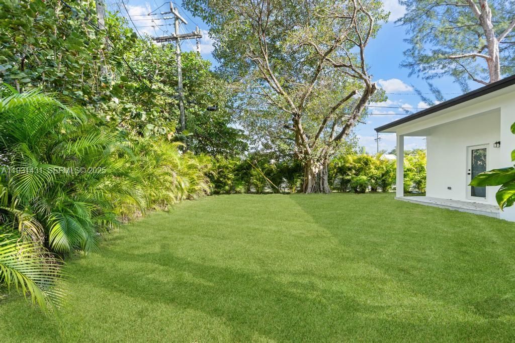 For Sale: $649,000 (3 beds, 2 baths, 1470 Square Feet)