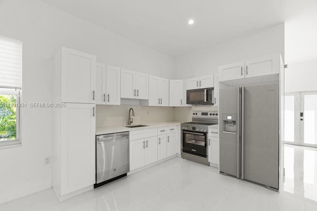 For Sale: $649,000 (3 beds, 2 baths, 1470 Square Feet)